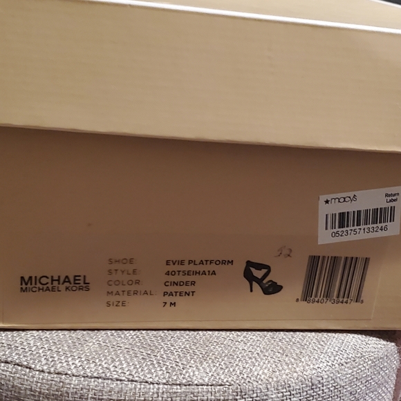 Michael Kors Platform Heels Size 7 - Picture 4 of 4